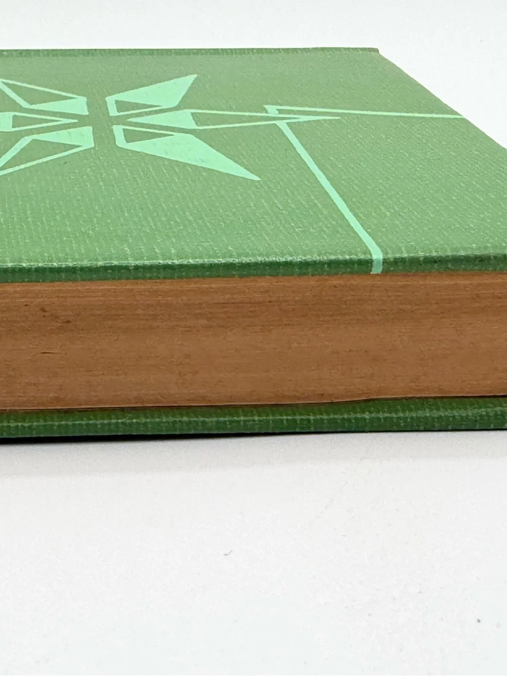 Queens Die Proudly by W. L. White (Hardcover Book, 1943) Former Library Book
